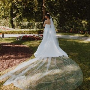 Long veil with blusher by noon on the moon